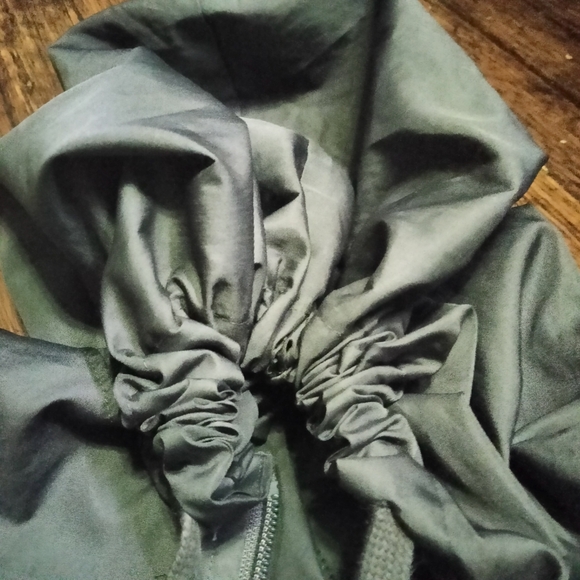 Pink Victoria's Secret Half Zip Rain Jacket. Dog Decal Size XS / S - Picture 4 of 7